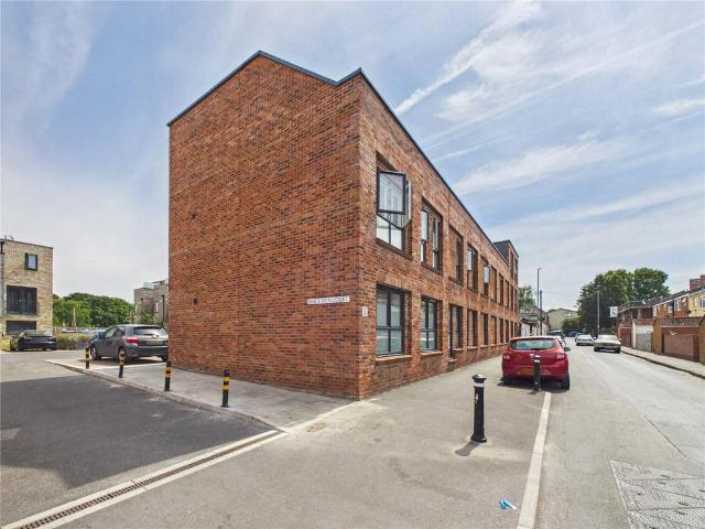Brick Kiln Court, Bristol BS5 2 bed apartment to rent £1,550 pcm £358 pw