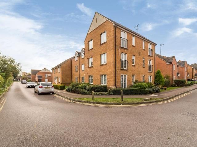 Brick Kiln Road, Stevenage, SG1 2 bed apartment to rent £1,500 pcm £346 pw