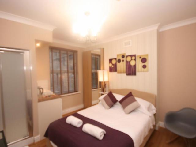 Brick Lane, E1 5HD 1 bed house to rent £1,100 pcm £254 pw