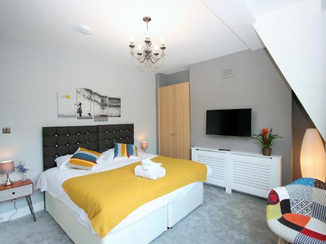 Brick Lane, E1 5HD 1 bed house to rent £1,100 pcm £254 pw