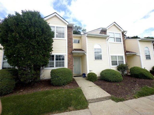 Brick Pond Rd, Middletown, Condo For Sale