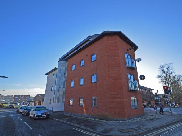 Brickfield Close, Ipswich IP2, 2 bed flat to rent, £995 pcm | PrimeLocation