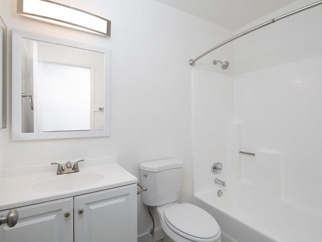 Bridgeview Apartments 1 Bedroom Apartment for Rent at 2925 Broadway, San Diego, CA 92102 Golden Hill