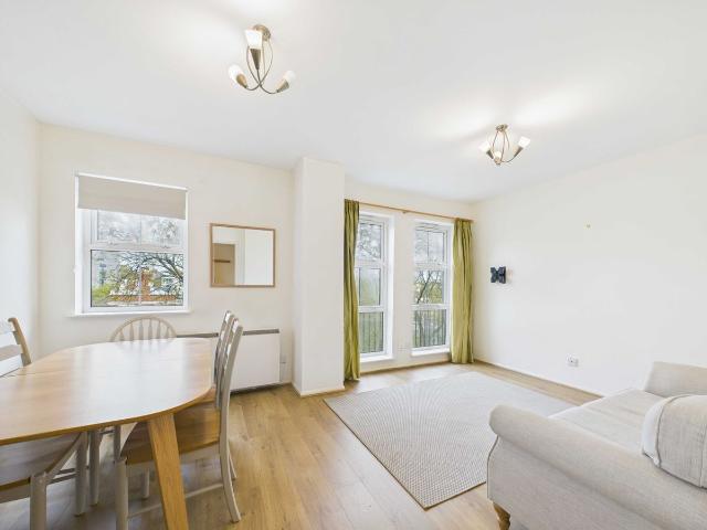Bridgeview Court, 19 Grange Road, London SE1, 2 bed flat to rent, £2,600 pcm | PrimeLocation