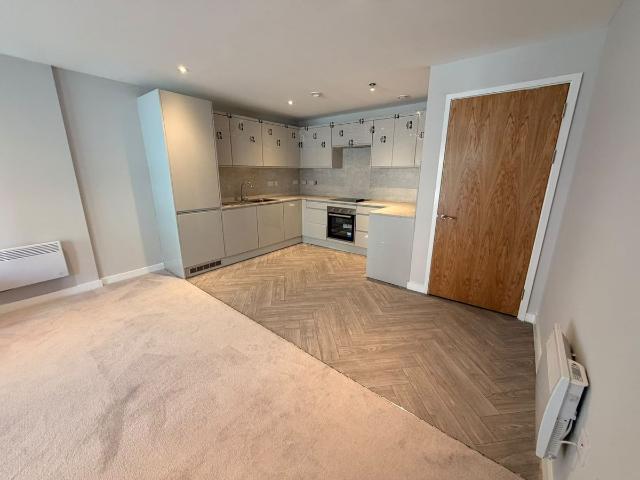 Bridgewater Wharf, Ordsall Lane, Salford M5, 3 bed flat to rent, £2,300 pcm | PrimeLocation