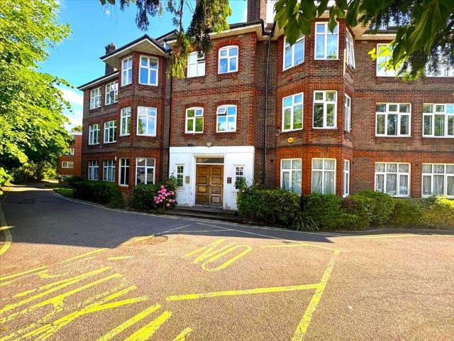 Bridgewater Court, Wembley 2 bed apartment to rent £1,900 pcm £438 pw