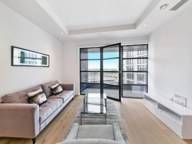 Bridgewater House, London City Island, London E14, 1 bed flat to rent, £2,400 pcm | PrimeLocation