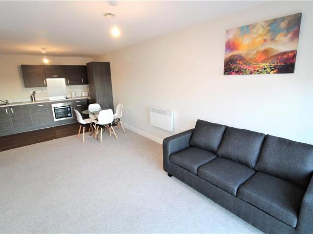 Bridgewater Point, Worrall Street. 3 bed flat to rent £1,695 pcm £391 pw