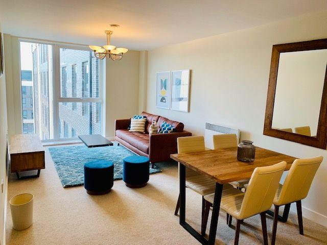 Bridgewater Point, Salford M5, 2 bed flat to rent, £1,200 pcm | PrimeLocation