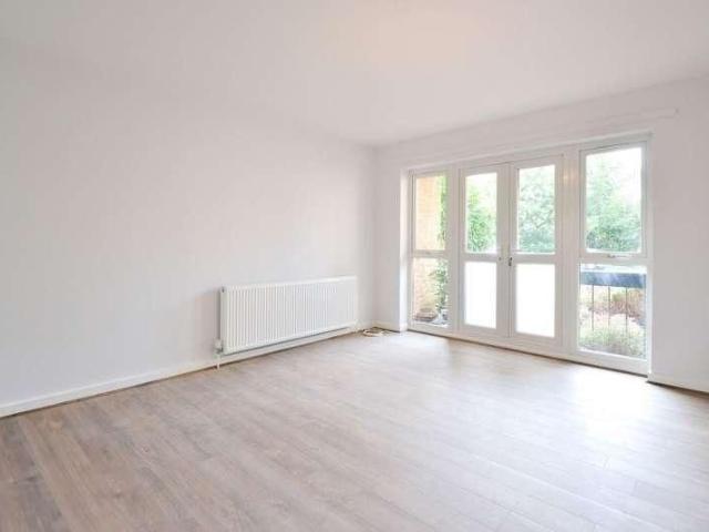 Bridgewater Road, Weybridge, KT13