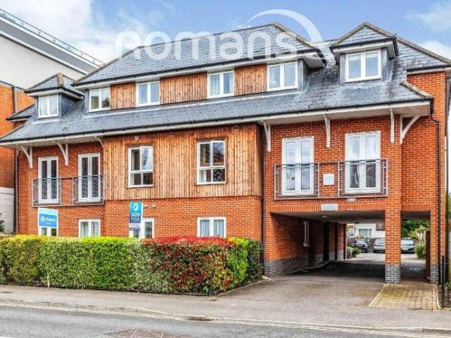 Bridge Court, Bridge Avenue. 2 bed flat to rent £1,550 pcm £358 pw