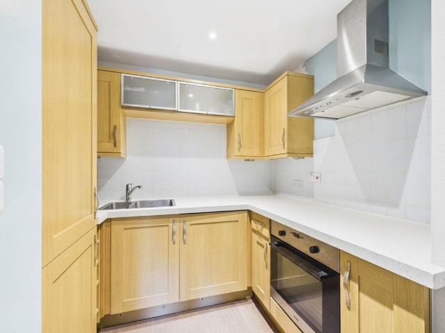 Bridge Court, Bridge Avenue, Maidenhead, Berkshire SL6, 2 bed flat to rent, £1,650 pcm | PrimeLocation