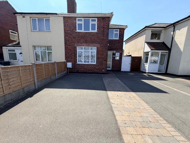 Bridge Cross Road, Burntwood WS7, 3 bed property to rent, £1,200 pcm | PrimeLocation
