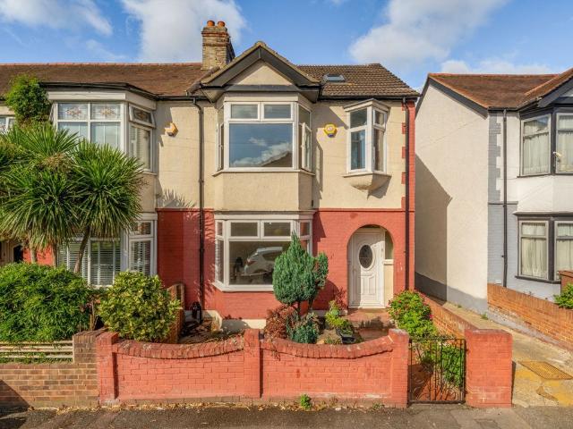 Bridge End, Walthamstow E17, 4 bed semi detached house to rent, £2,650 pcm | PrimeLocation