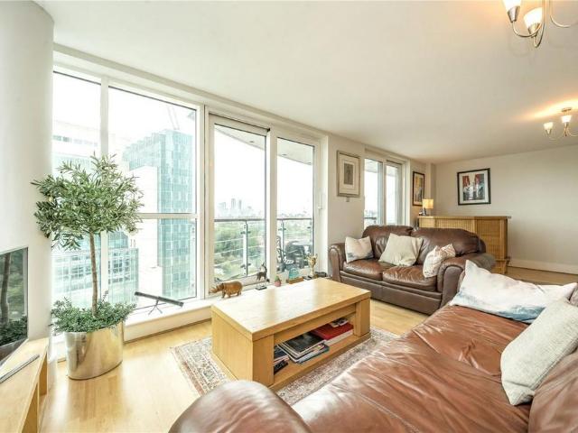 Bridge House, London SW8 2 bed flat to rent £3,600 pcm £831 pw