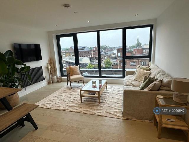 Bridge House, Weybridge, KT13 1 bed flat to rent £1,950 pcm £450 pw