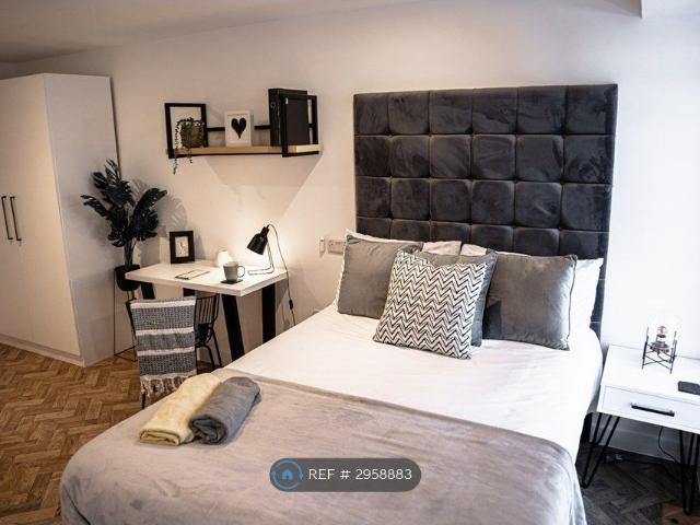 Bridge St West, Birmingham B19, Studio to rent, £800 pcm | PrimeLocation
