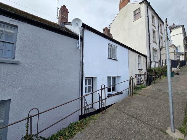 Bridge Street, Bideford 2 bed terraced house to rent £775 pcm £179 pw