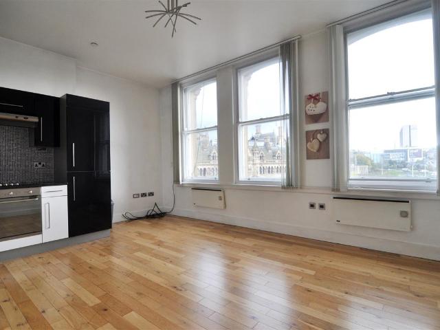 Bridge Street, Bradford BD1, 1 bed flat to rent, £600 pcm | PrimeLocation
