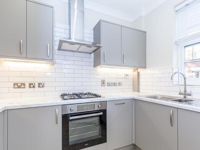 Bridge Street, Central Oxford 3 bed house share to rent £2,850 pcm £658 pw