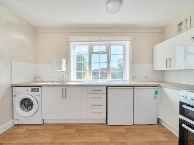 Bridge Street, Reading RG4 1 bed flat to rent £1,050 pcm £242 pw