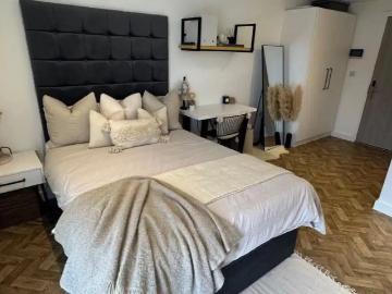 Bridge Street Studios, Birmingham Has an Apartment