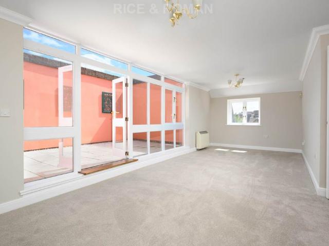 Bridge Street, Walton On Thames KT12 2 bed retirement property to rent £1,750 pcm £404 pw