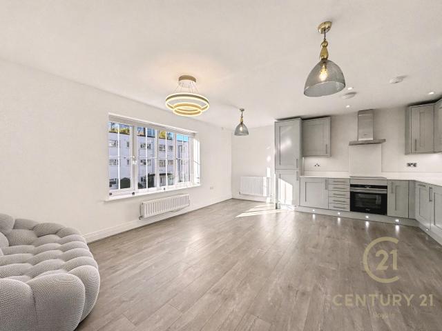 Bridge Street Walton On Thames KT12 Century 21 United Kingdom
