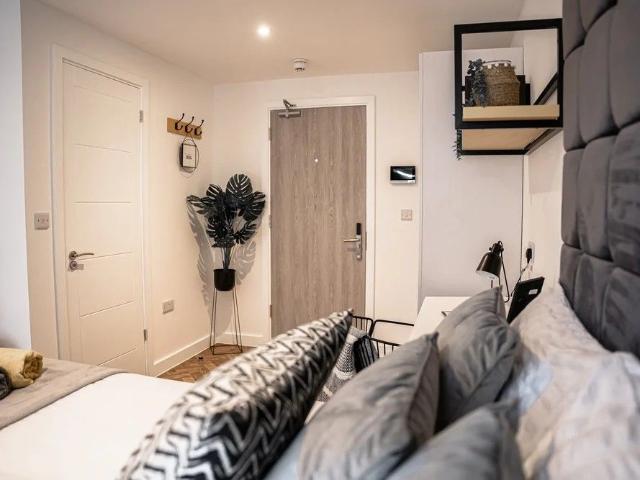 Bridge Street West, Birmingham B19, 1 bed flat to rent, £1,050 pcm | PrimeLocation