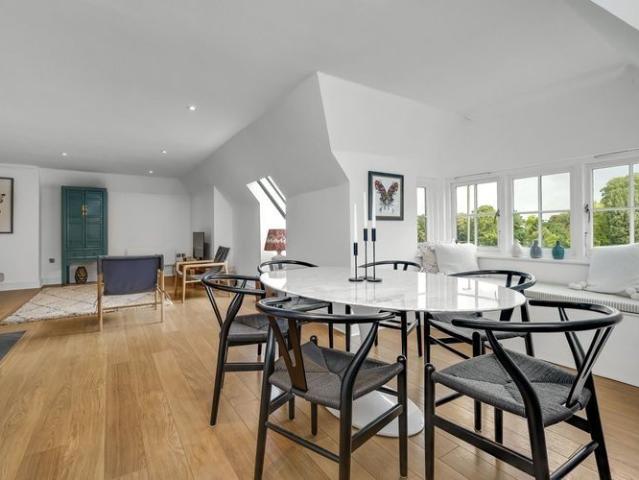 Bridge Road, East Molesey KT8, 1 bed flat to rent, £2,000 pcm | PrimeLocation