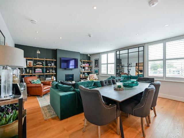 Bridge Road, Hampton Court, East Molesey KT8, 1 bed flat to rent, £2,701 pcm | PrimeLocation