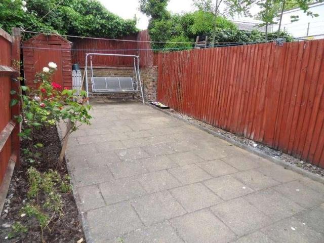 Bridge Road, Hounslow, TW3