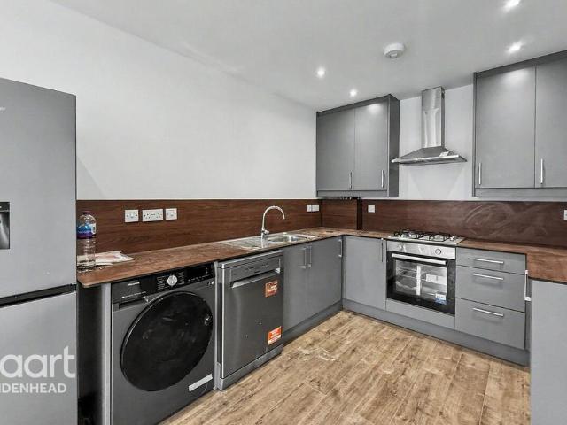 Bridge Road, Maidenhead 2 bed apartment to rent £1,650 pcm £381 pw