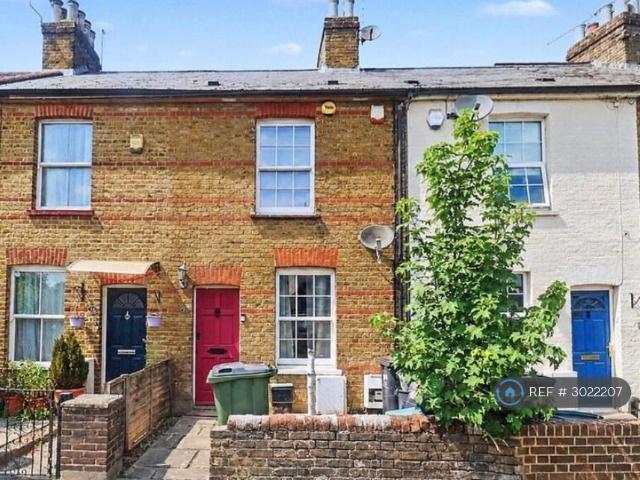 Bridge Road, Orpington, BR5 2 bed terraced house to rent £1,750 pcm £404 pw