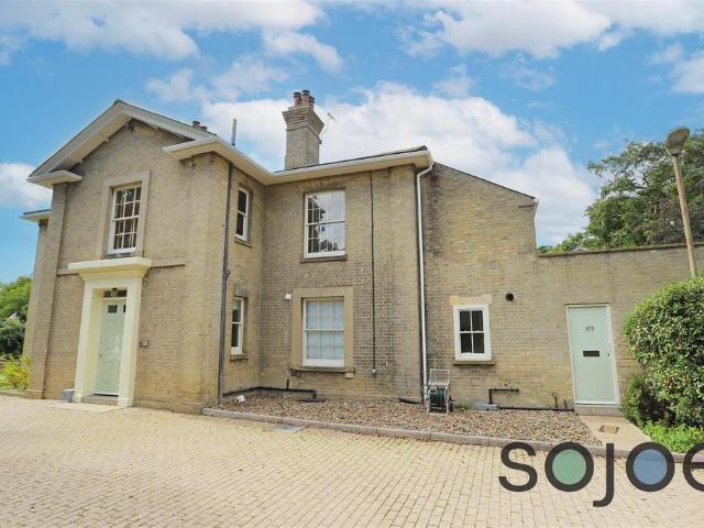 Bridge Road, Oulton Broad, NR33 2 bed maisonette to rent £3,000 pcm £692 pw