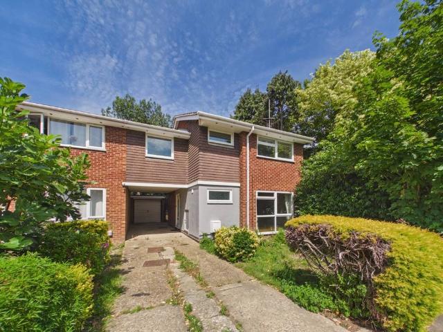 Bridgefield Close, Colchester, Essex CO4, 4 bed link detached house to rent, £1,800 pcm | PrimeLocation