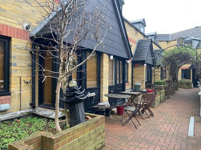 Bridgehouse Court, Blackfriars Road, London SE1, 2 bed flat to rent, £2,400 pcm | PrimeLocation