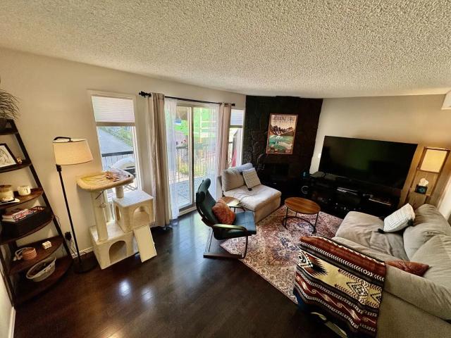 Bridgeland Townhouse with Private Garage | 2 Bedrooms + Den | Available Nov 1