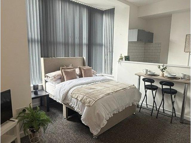 Bridgeman Terrace, Wigan WN1, 1 bed flat to rent, £1,000 pcm | PrimeLocation