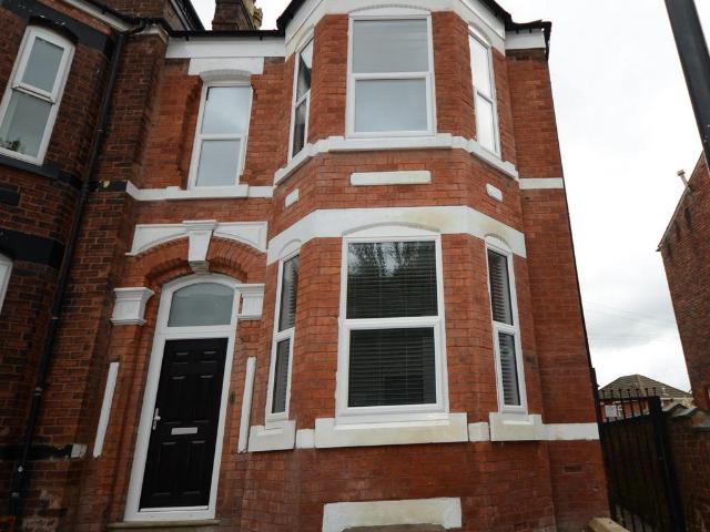 Bridgeman Terrace, Wigan, WN1 1 bed semi detached house to rent £560 pcm £129 pw