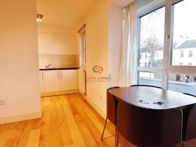 Bride Street, Islington, London. Studio to rent £1,651 pcm £381 pw