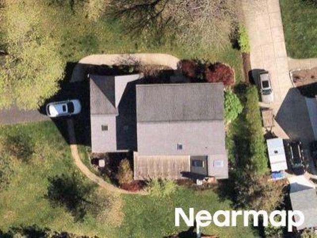 Bridlewood Dr S