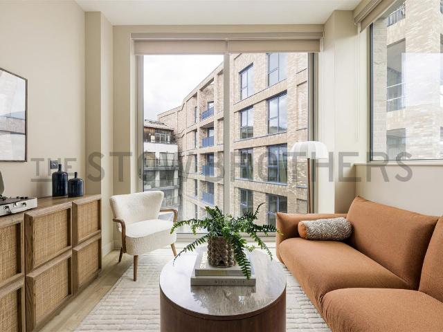 Bridle House, 4 Stables Yard, London E3, 2 bed flat to rent, £3,200 pcm | PrimeLocation