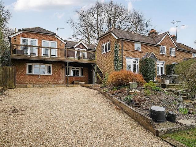 Bridle Path, Farnham GU10 4 bed semi detached house to rent £3,250 pcm £750 pw