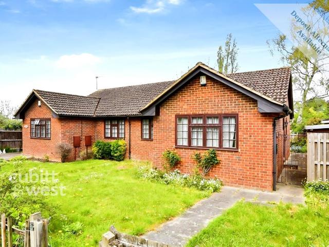 Bridle Road, Epsom KT17, 2 bed bungalow to rent, £1,850 pcm | PrimeLocation