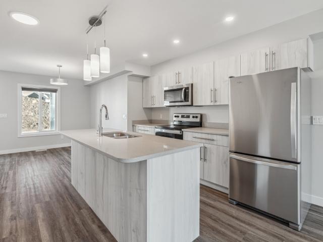 Bridle Ridge Townhomes 2 Bedroom 2.5 Bathroom Apartment for Rent