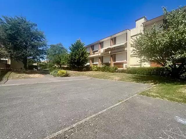 Brie Comte Robert 77170 Achat / Vente appartement 3 pièces t3 au dernier étage cave