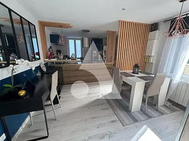 Brie Comte Robert 77170 Achat / Vente appartement 3 pièces t3 au dernier étage