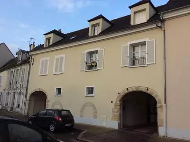 Brie Comte Robert 77170 Location appartement 1 pièce t1 parking