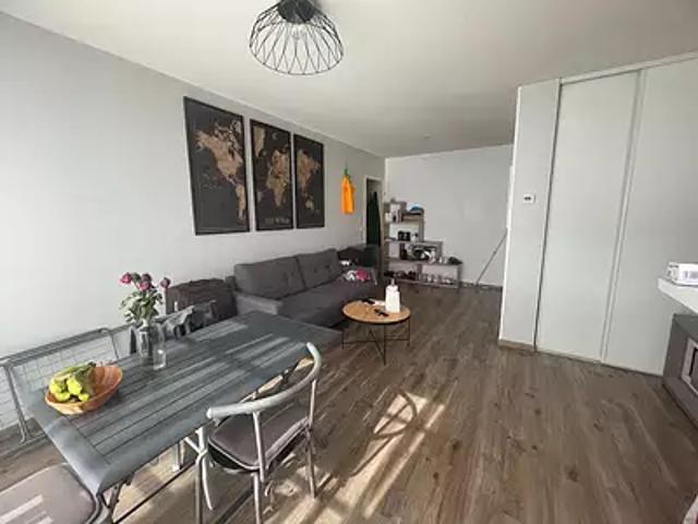 Brie Comte Robert 77170 Location appartement 2 pièces t2 au dernier étage parking